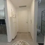 Kokalari 14 Luxury شقة ساراندا