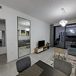 Kokalari 14 Luxury * ساراندا